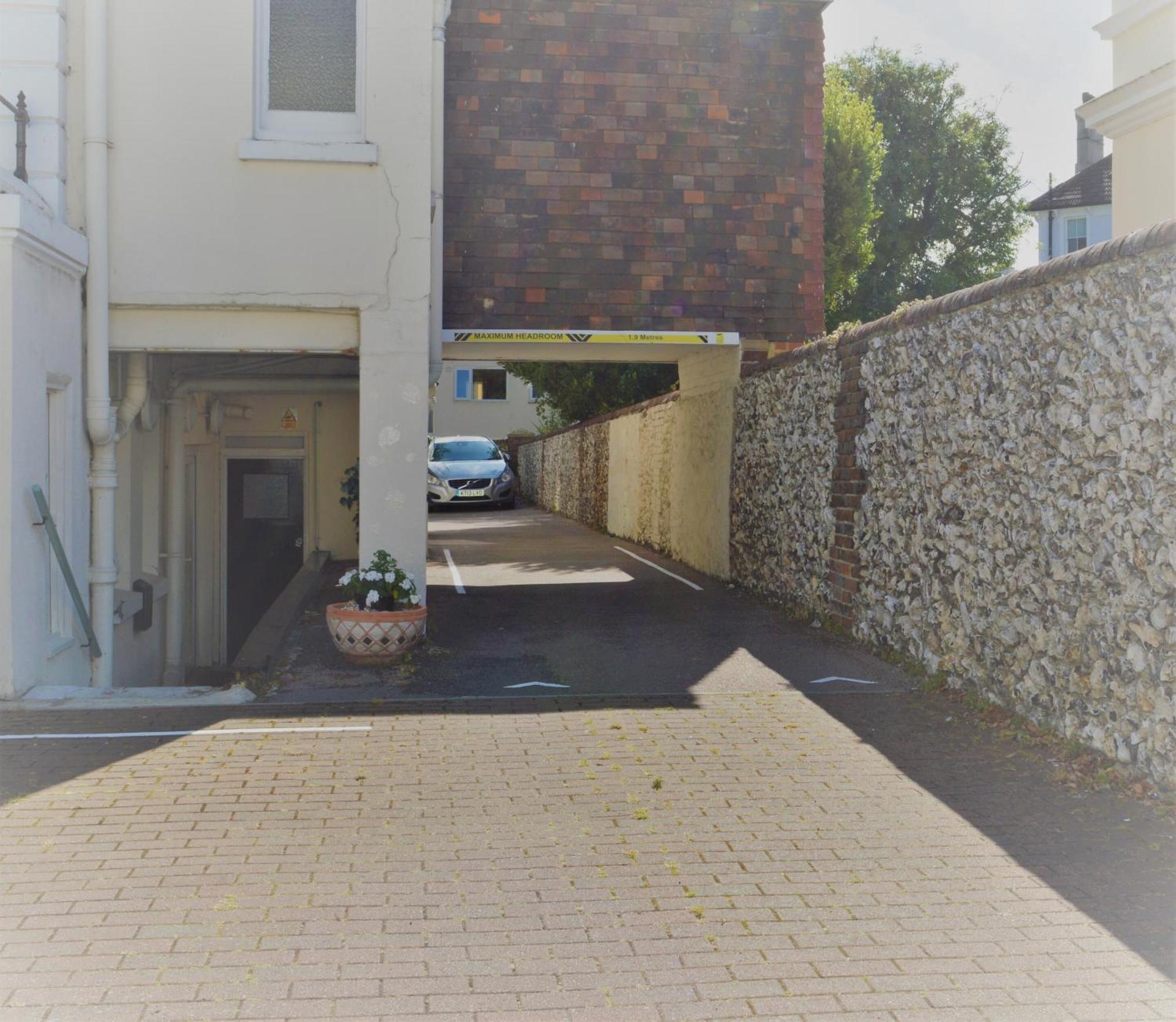 The Sheldon B&B - Free Private Parking Eastbourne Bagian luar foto