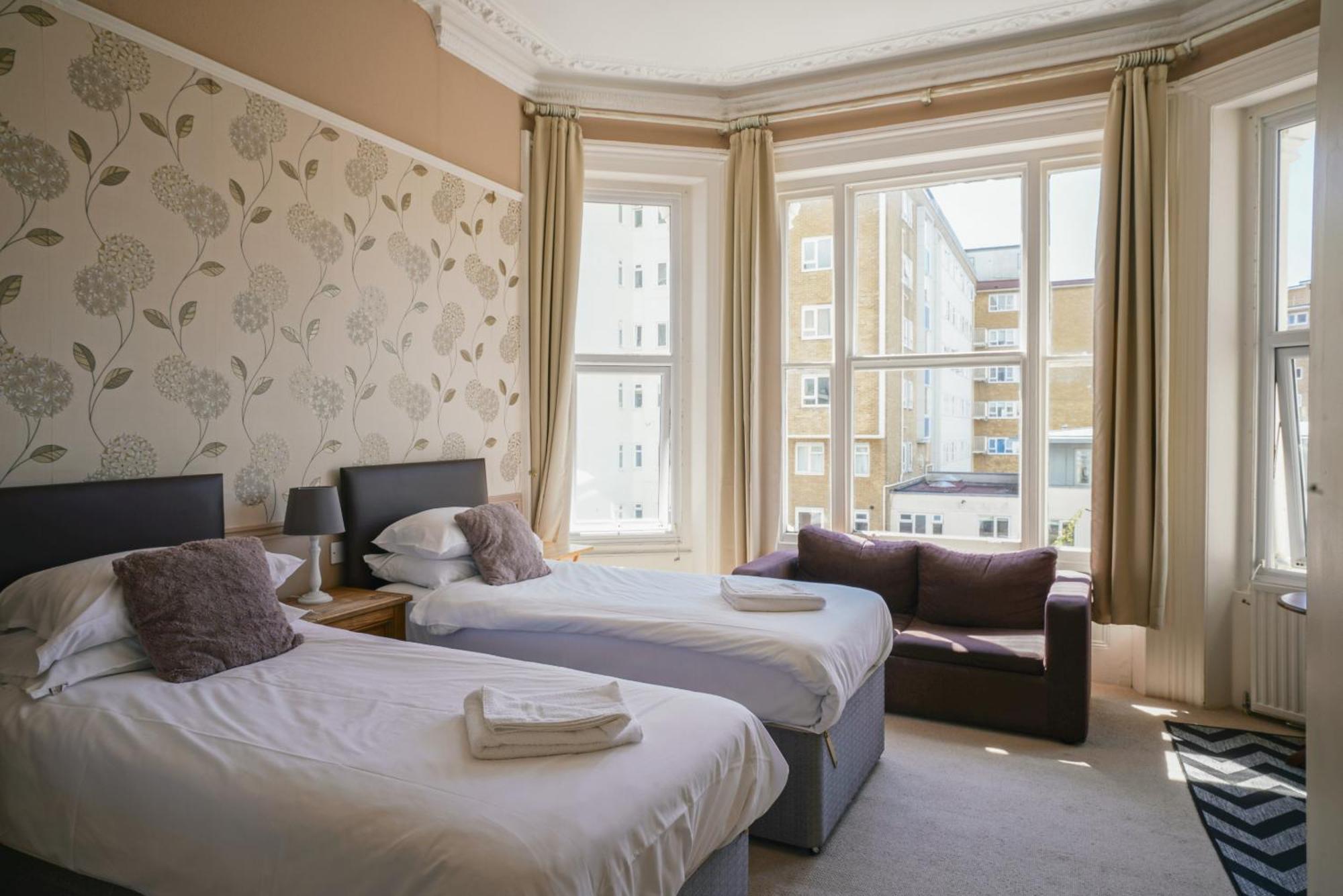 The Sheldon B&B - Free Private Parking Eastbourne Ruang foto