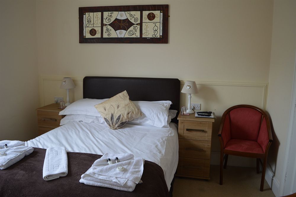 The Sheldon B&B - Free Private Parking Eastbourne Bagian luar foto
