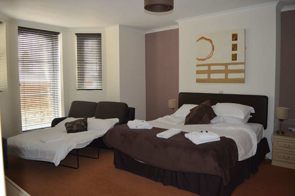The Sheldon B&B - Free Private Parking Eastbourne Bagian luar foto