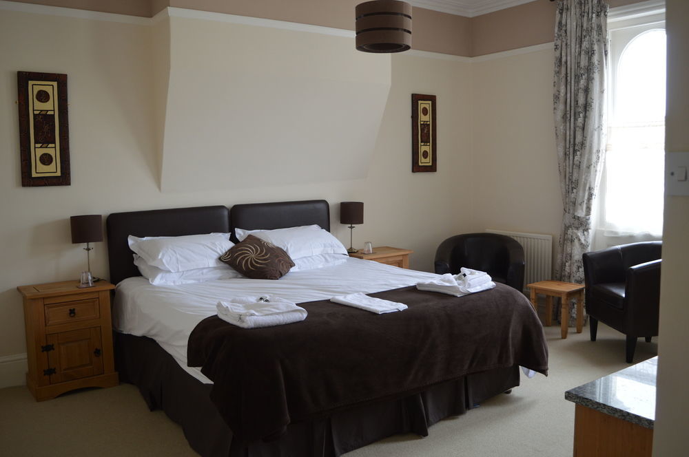 The Sheldon B&B - Free Private Parking Eastbourne Bagian luar foto
